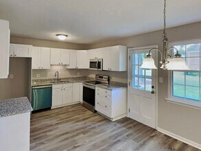 1002 Willow Dr in Chapel Hill, NC - Building Photo - Building Photo
