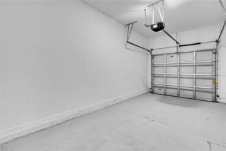 7544 Stone Crk Trl in Kissimmee, FL - Building Photo - Building Photo