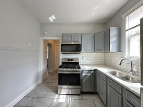 2548 N Kildare Ave in Chicago, IL - Building Photo - Building Photo