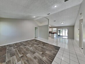 5043 Tan St in Jacksonville, FL - Building Photo - Building Photo