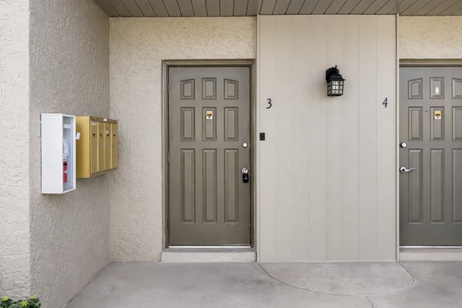 4777 Orange Grove Blvd