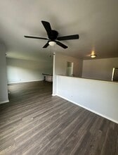 2061 Windward Ln in Hanover Park, IL - Building Photo - Building Photo