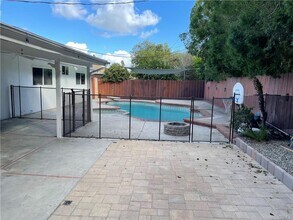 23832 Calvert St in Los Angeles, CA - Building Photo - Building Photo