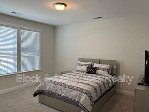 937 Haybeck Ln in Apex, NC - Building Photo - Building Photo