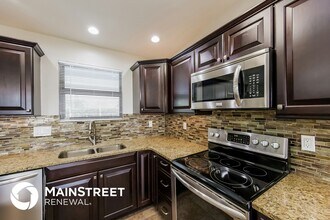 1225 NE 12th Ave in Cape Coral, FL - Building Photo - Building Photo