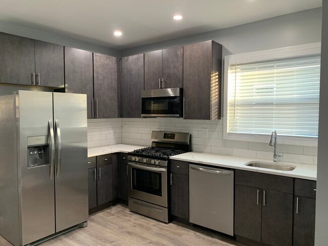 23 Fairview Ave, Unit Unit 1