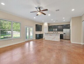 1013 Foster Ave in College Station, TX - Building Photo - Building Photo