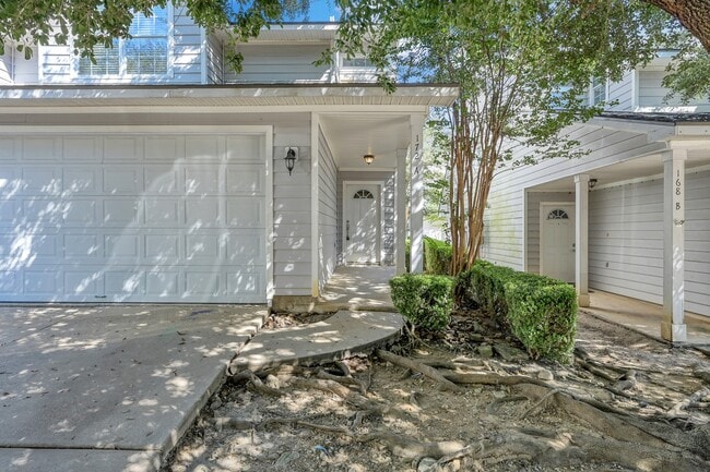 172 Binnacle Ct in Willis, TX - Building Photo - Building Photo