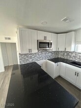 1815 Harding St in North Las Vegas, NV - Building Photo - Building Photo