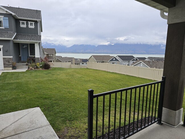 2992 S Willow Creek Dr in Saratoga Springs, UT - Building Photo - Building Photo