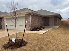 2905 NW 195th St in Oklahoma City, OK - Building Photo