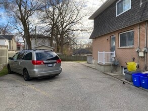 9 Todd St in Cambridge, ON - Building Photo - Building Photo