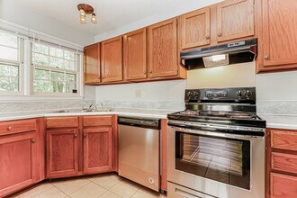 214 Hamlet Rd in Summerville, SC - Building Photo - Building Photo
