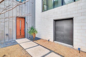 3730 Colvin Ct in Dallas, TX - Building Photo - Building Photo