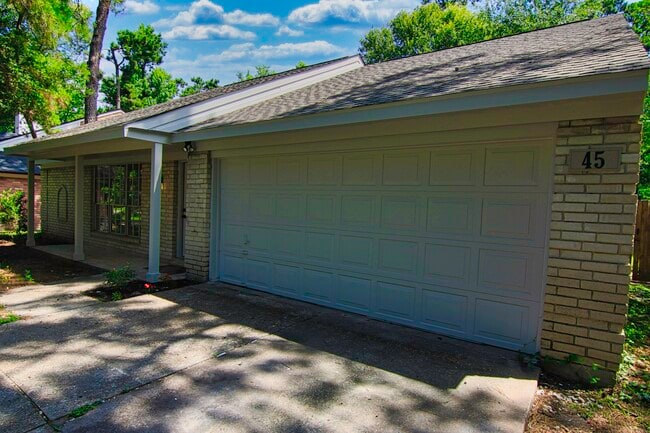 property at 45 Quiet Peace Pl
