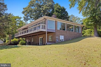 5510 Beach Dr in Saint Leonard, MD - Building Photo - Building Photo