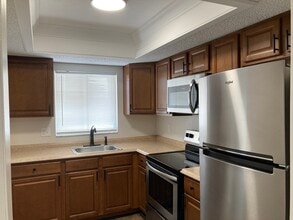 3774 Lake Bayshore Dr in Bradenton, FL - Building Photo - Building Photo