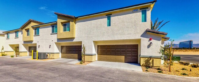 12244 Radiant Sunrise Rd in Las Vegas, NV - Building Photo - Building Photo