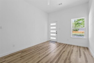 3507 Marshall St in Greenville, TX - Foto de edificio - Building Photo