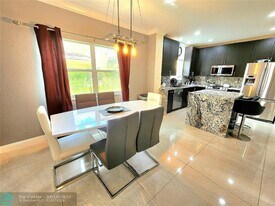 956 NW 126th Terrace in Coral Springs, FL - Building Photo