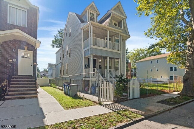 property at 66 N 15th St