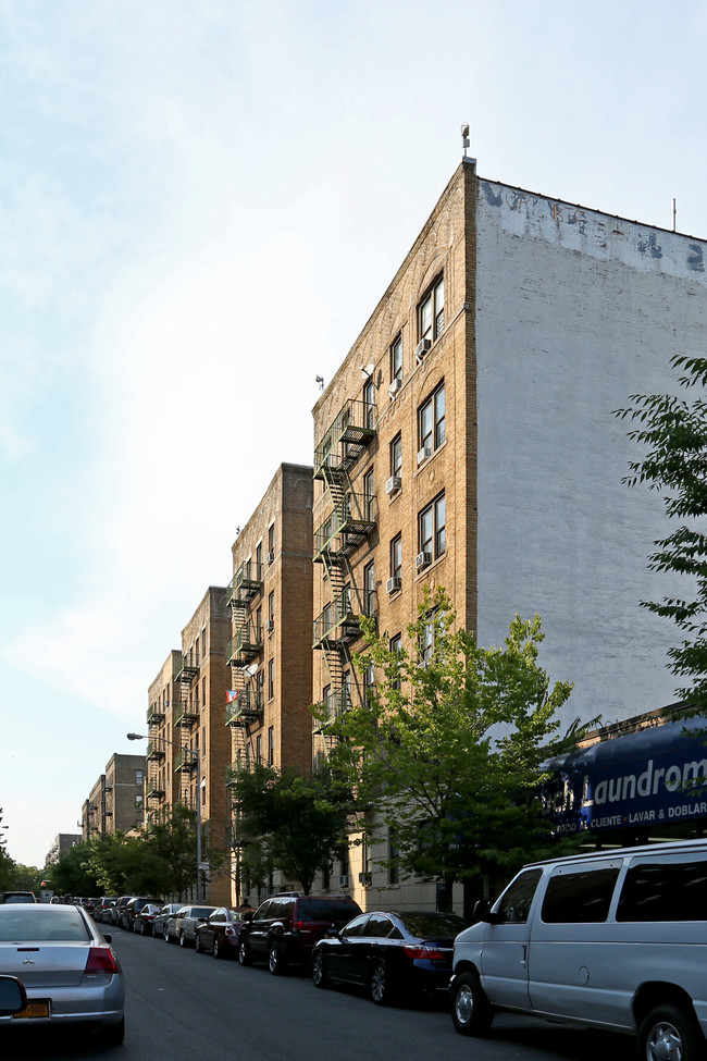 9-23 Thayer St in New York, NY - Foto de edificio - Building Photo