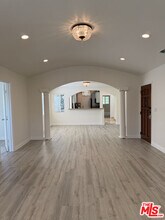 153 N Hamilton Dr in Beverly Hills, CA - Building Photo - Building Photo