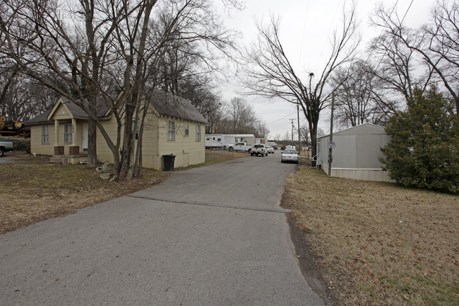 Madison Trailer Park in Madison, TN - Foto de edificio - Building Photo