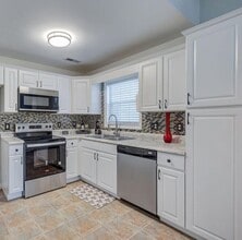 619 Varsity Dr in Wilmington, NC - Building Photo - Building Photo