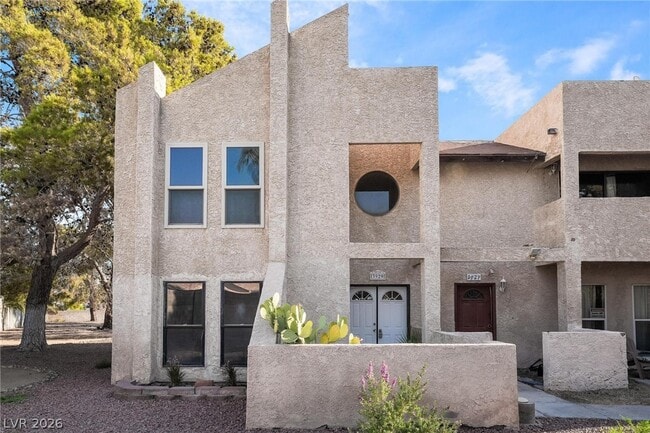 property at 3929 S Torrey Pines Dr