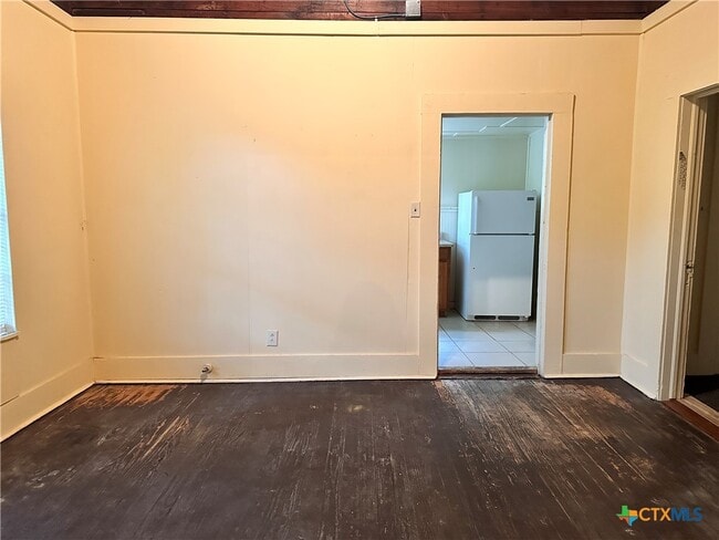 244 W Sessom Dr in San Marcos, TX - Building Photo - Building Photo