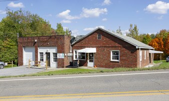 1302-1304 W Sunbury Rd in West Sunbury, PA - Building Photo