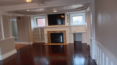 2221 WI-83 in Hartland, WI - Building Photo - Building Photo