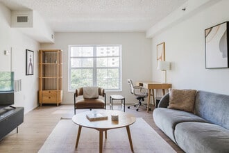 444 Washington Blvd in Jersey City, NJ - Building Photo - Building Photo