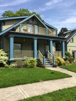 1721 22nd Ave in Forest Grove, OR - Building Photo