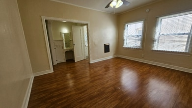 727 S Coronado St in Los Angeles, CA - Building Photo - Building Photo