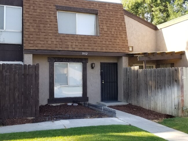 property at 5912 Almendra Ct