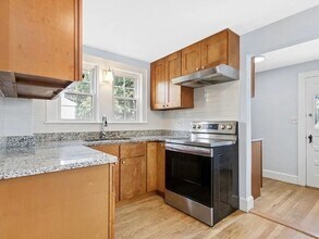 116 Villa St in Waltham, MA - Building Photo - Building Photo