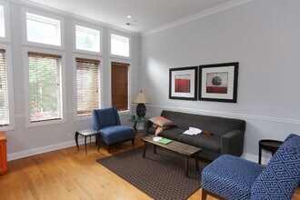 5349 N Kenmore Ave, Unit G04C in Chicago, IL - Building Photo - Building Photo