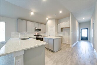 5630 Silverleaf Oak Ln in Houston, TX - Building Photo - Building Photo