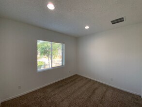 8720 La Pradera Way NE in Albuquerque, NM - Foto de edificio - Building Photo