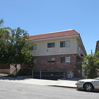 544 E Tujunga Ave Apartamentos