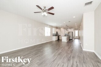 261 Summershore Dr in Auburndale, FL - Building Photo - Building Photo