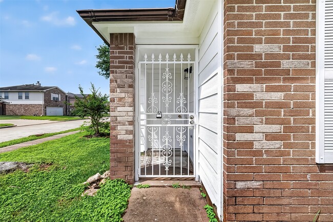 property at 13426 Sanderford Ln