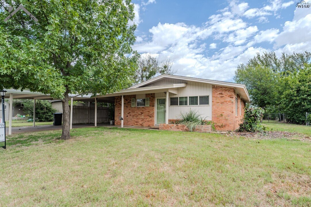 4615 Stanford Ave in Wichita Falls, TX - Building Photo