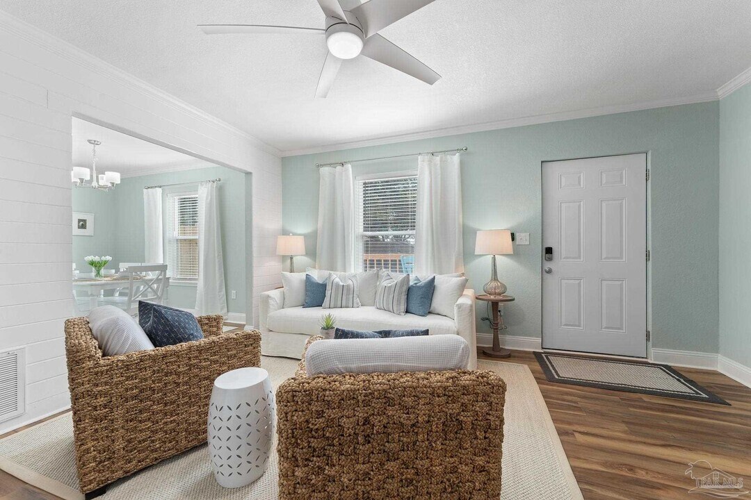 204 Brown Rd in Pensacola, FL - Building Photo