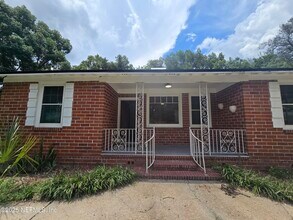 5851 Clifton Ave in Jacksonville, FL - Building Photo - Building Photo