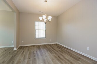 1543 Oak Dr in Murfreesboro, TN - Building Photo - Building Photo