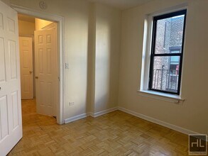 WEST 187 STREET in New York, NY - Foto de edificio - Building Photo