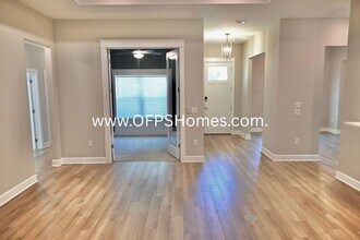 1438 E Shores Blvd in Gulf Breeze, FL - Building Photo - Building Photo